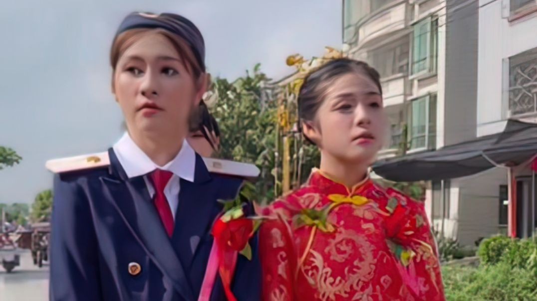 一家高颜值的姐妹花同城热门作品推广潮汕民俗文化你们都说有点混血儿确实看起来像，但是他们都是纯正的黄种人地地道道莲村人--大潮社！